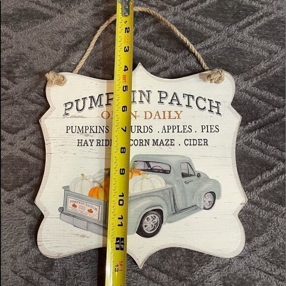 Pumpkin patch sign with truck and pumpkins NWT - Picture 5 of 7